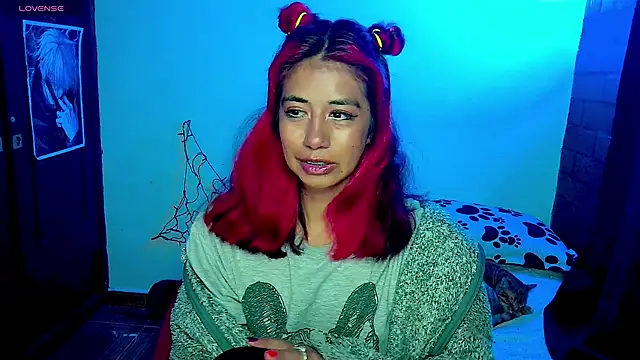 Snapshot of Roxanbunny1 chatting on October 22, 2:45 am Roxanbunny1 online show from October 22, 2:45 am