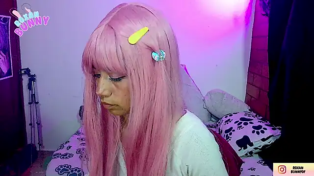 Snapshot of Roxanbunny1 chatting on November 5, 5:29 am Roxanbunny1 online show from November 5, 5:29 am