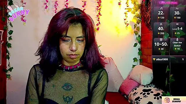 Snapshot of Roxanbunny1 chatting on November 27, 4:25 am Roxanbunny1 online show from November 27, 4:25 am