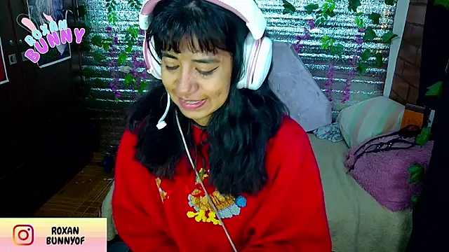 Roxanbunny1 online show from February 2, 1:48 am