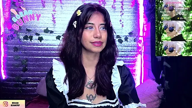 Roxanbunny1 online show from March 18, 7:00 am