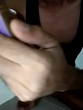 Snapshot of Dwirosebig chatting on October 17, 7:49 pm Dwirosebig online show from October 17, 7:49 pm