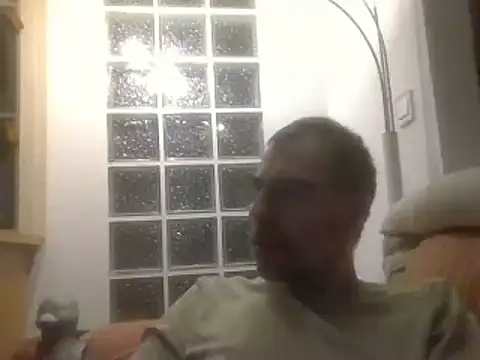 ptitcanard60600 online show from January 25, 11:32 pm