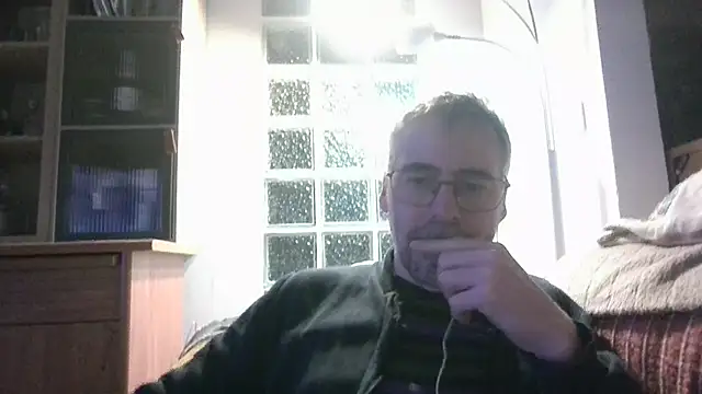 ptitcanard60600 online show from April 11, 9:19 pm