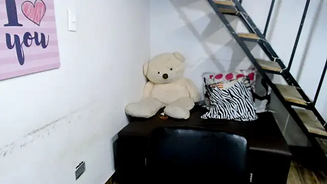 Snapshot of samantha_baby_ chatting on January 19, 10:06 pm samantha baby online show from January 19, 10:06 pm