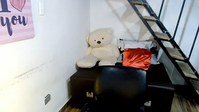 Snapshot of samantha_baby_ chatting on January 24, 1:24 am samantha baby online show from January 24, 1:24 am