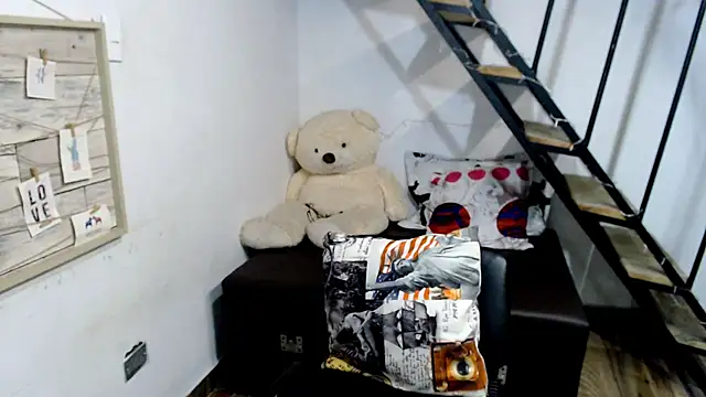 Snapshot of samantha_baby_ chatting on February 13, 2:56 am samantha baby online show from February 13, 2:56 am