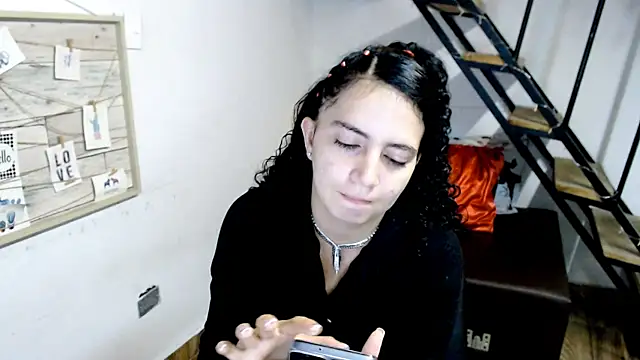 Snapshot of samantha_baby_ chatting on March 14, 9:00 pm samantha baby online show from March 14, 9:00 pm