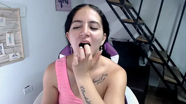 Snapshot of samantha_baby_ chatting on October 7, 6:16 pm samantha baby online show from October 7, 6:16 pm