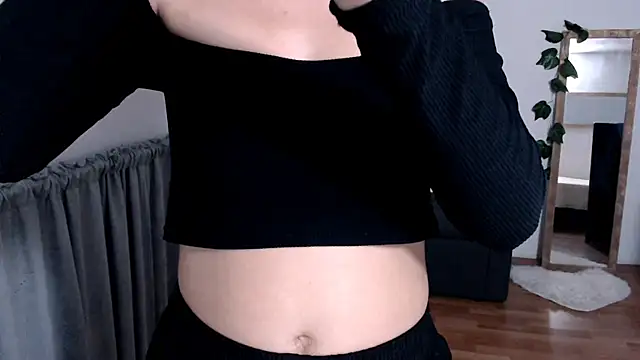 Snapshot of samantha_baby_ chatting on October 31, 6:47 am samantha baby online show from October 31, 6:47 am