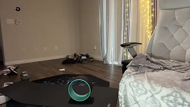 alexmannd online show from October 23, 2:38 pm