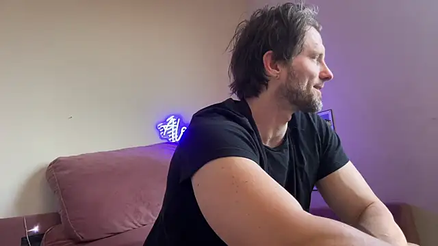 Snapshot of alexmannd chatting on July 9, 6:56 pm alexmannd online show from July 9, 6:56 pm