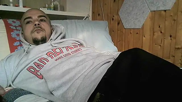 Snapshot of ItalianVinDiesel chatting on November 28, 10:29 am ItalianVinDiesel online show from November 28, 10:29 am