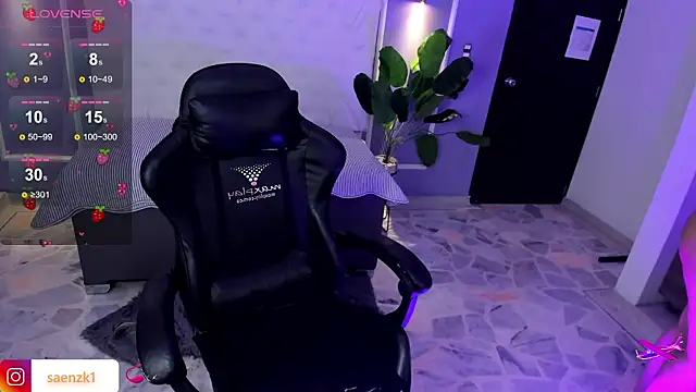 martinasaez online show from January 15, 8:34 pm