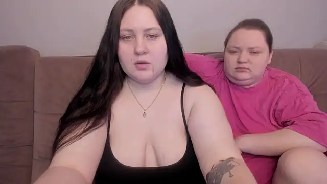 ihaveasecret  online show from February 15, 7:10 pm