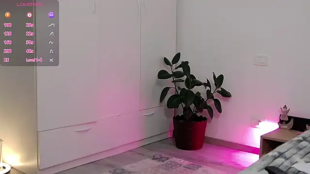 Snapshot of YourSweetSinn chatting on October 6, 7:55 pm YourSweetSinn online show from October 6, 7:55 pm