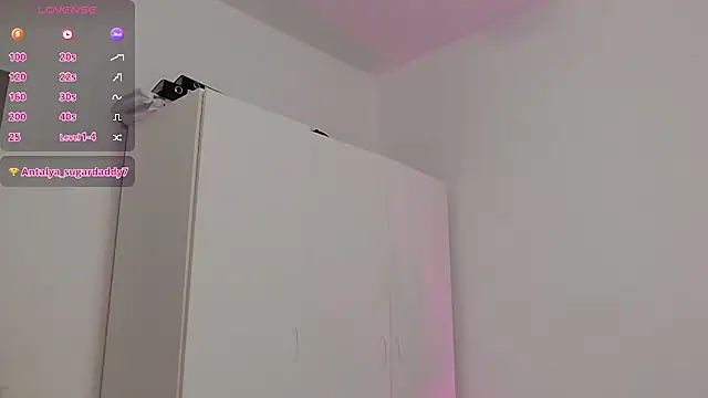 Snapshot of YourSweetSinn chatting on December 13, 7:53 pm YourSweetSinn online show from December 13, 7:53 pm