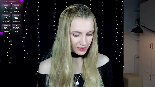 Snapshot of Lilianna_Just chatting on February 23, 4:35 pm Lilianna Just online show from February 23, 4:35 pm