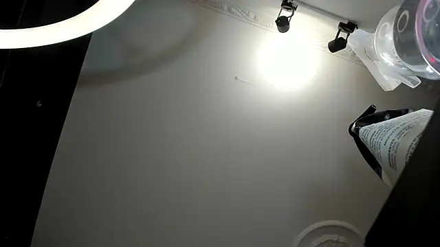 Apotheosis01 online show from March 17, 11:02 am