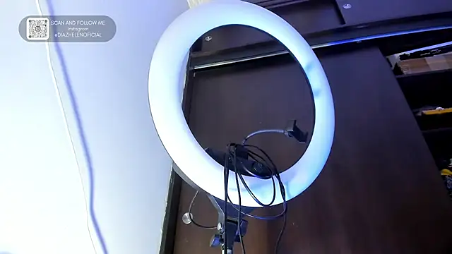 Apotheosis01 online show from April 15, 11:28 am