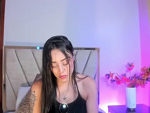 NoraDasilva online show from February 11, 11:43 pm