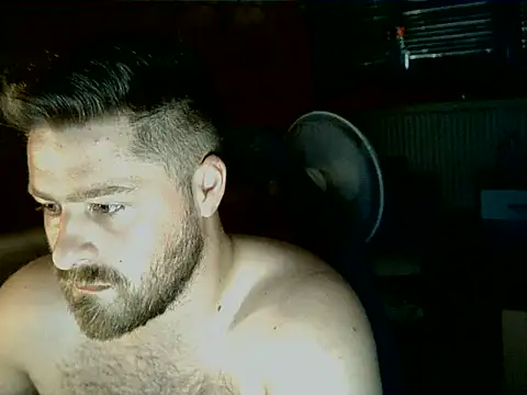 Snapshot of berisha_bezo chatting on June 30, 9:21 am berisha bezo online show from June 30, 9:21 am