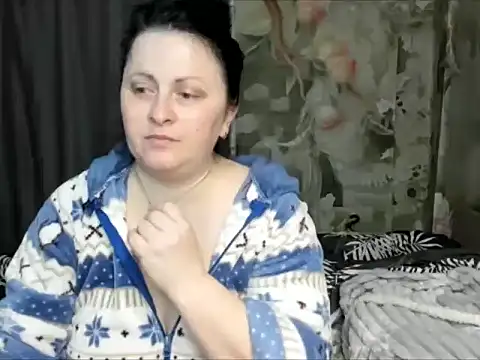 Snapshot of Lillian2 chatting on May 7, 5:18 pm Lillian2 online show from May 7, 5:18 pm