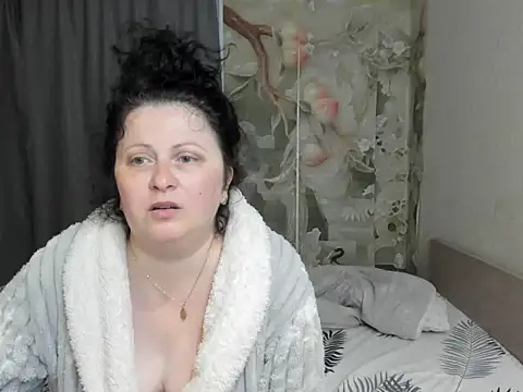 Snapshot of Lillian2 chatting on May 25, 8:09 am Lillian2 online show from May 25, 8:09 am