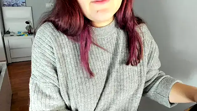 Snapshot of SexyBreaksss chatting on December 22, 1:33 pm SexyBreaksss online show from December 22, 1:33 pm