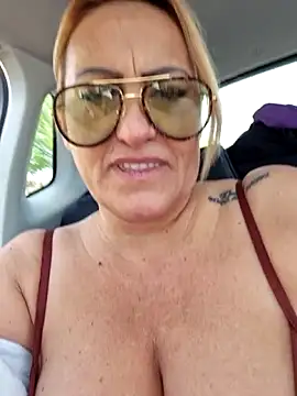 Isabellaa04 online show from April 17, 11:46 am