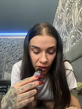 Queen of pain online show from February 21, 8:04 am