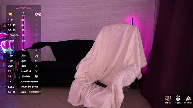 Snapshot of Daenerys_Daenn chatting on January 27, 3:18 pm Daenerys Daenn online show from January 27, 3:18 pm