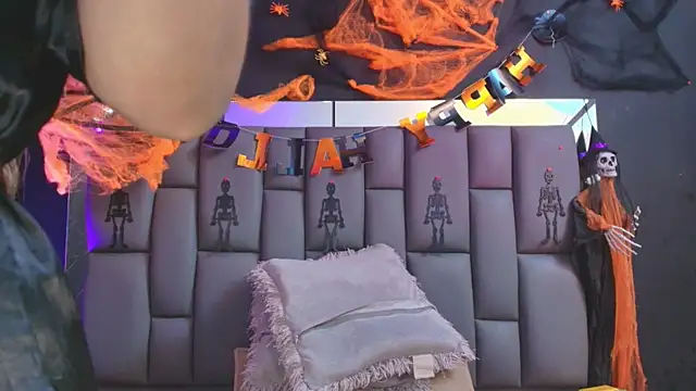  MiaBrown  online show from October 27, 12:09 pm