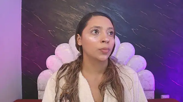  MiaBrown  online show from April 7, 12:05 pm