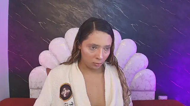  MiaBrown  online show from April 10, 12:10 pm