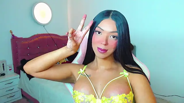 Tanedra collings online show from April 13, 2:17 am