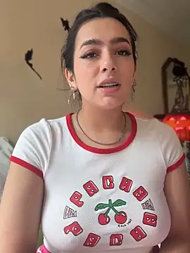 Nicollemays online show from October 21, 2:18 pm