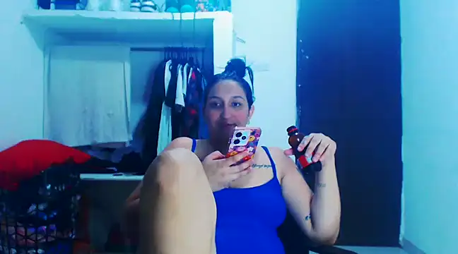 Snapshot of liz_dirty chatting on February 21, 11:10 pm liz dirty online show from February 21, 11:10 pm