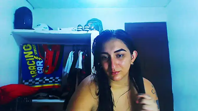 Snapshot of liz_dirty chatting on March 14, 10:49 pm liz dirty online show from March 14, 10:49 pm