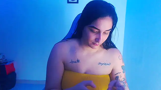 Snapshot of liz_dirty chatting on October 29, 10:55 pm liz dirty online show from October 29, 10:55 pm