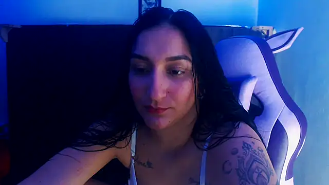 Snapshot of liz_dirty chatting on November 7, 10:32 pm liz dirty online show from November 7, 10:32 pm