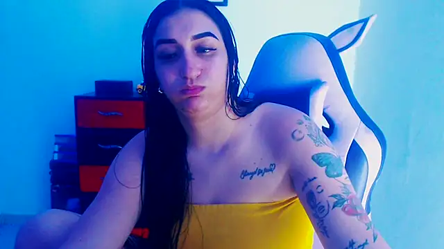 Snapshot of liz_dirty chatting on November 14, 10:51 pm liz dirty online show from November 14, 10:51 pm