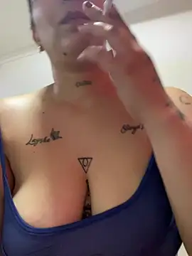 Snapshot of liz_dirty chatting on July 23, 9:35 pm liz dirty online show from July 23, 9:35 pm