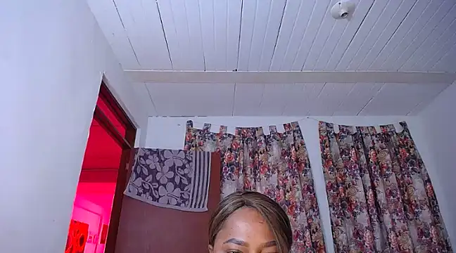 Snapshot of yselahot chatting on January 14, 8:15 pm yselahot online show from January 14, 8:15 pm