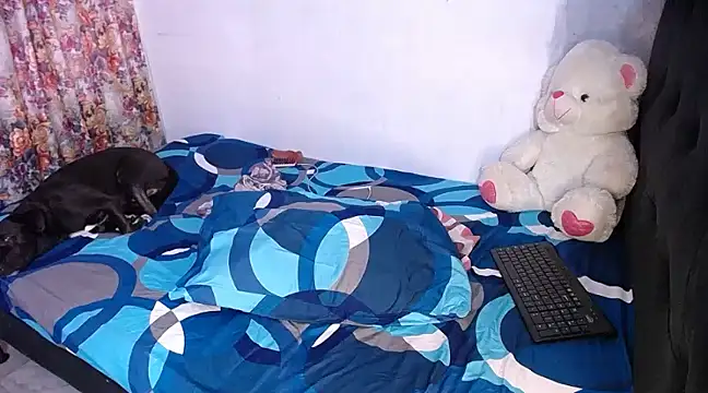 Snapshot of yselahot chatting on January 23, 6:45 pm yselahot online show from January 23, 6:45 pm