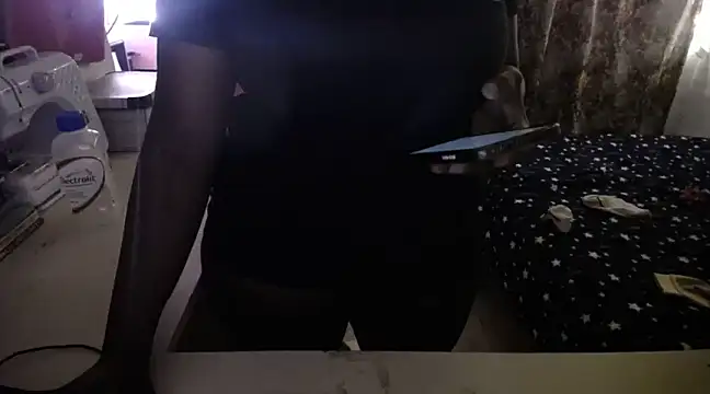 Snapshot of yselahot chatting on February 14, 9:21 pm yselahot online show from February 14, 9:21 pm