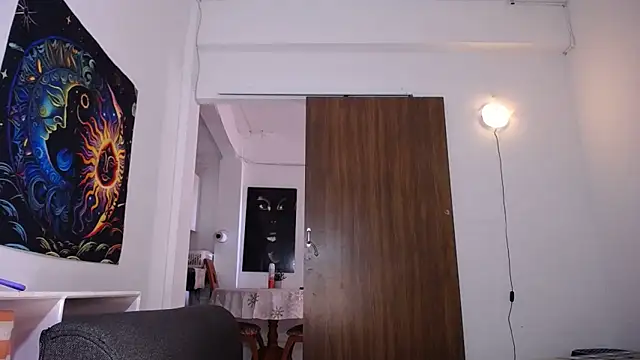 yselahot online show from March 21, 4:10 pm