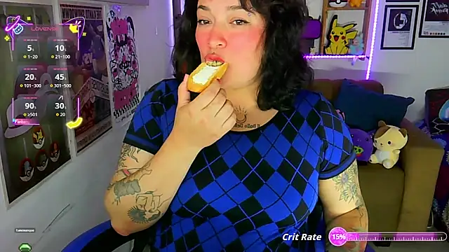 Snapshot of IamZaylu chatting on October 6, 6:33 am IamZaylu online show from October 6, 6:33 am