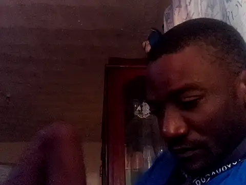 LookingLover34 online show from November 10, 4:50 pm