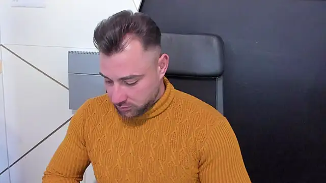 Snapshot of DuncanStone chatting on February 21, 12:17 pm DuncanStone online show from February 21, 12:17 pm